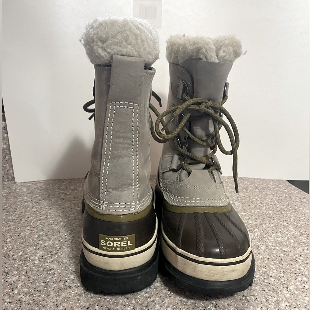 Sorel Women’s Caribou boot size 6 - Picture 2 of 9